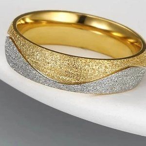 430 Men Glitter Detail Ring